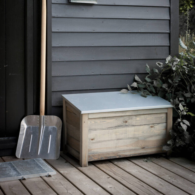 Outdoor Storage Box, Natural/Silver